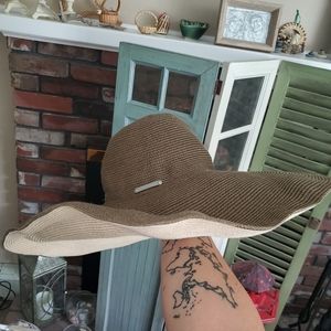 🌠3/$12 or FREE🌠 Beachy oversized floppy sun hat